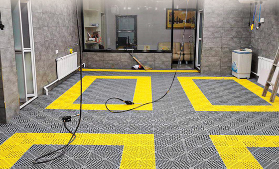 Grelha de espelhamento à prova d'água de lavagem de automóveis Grelha de plástico para piso de garagem em 40*40*4cm Tamanho